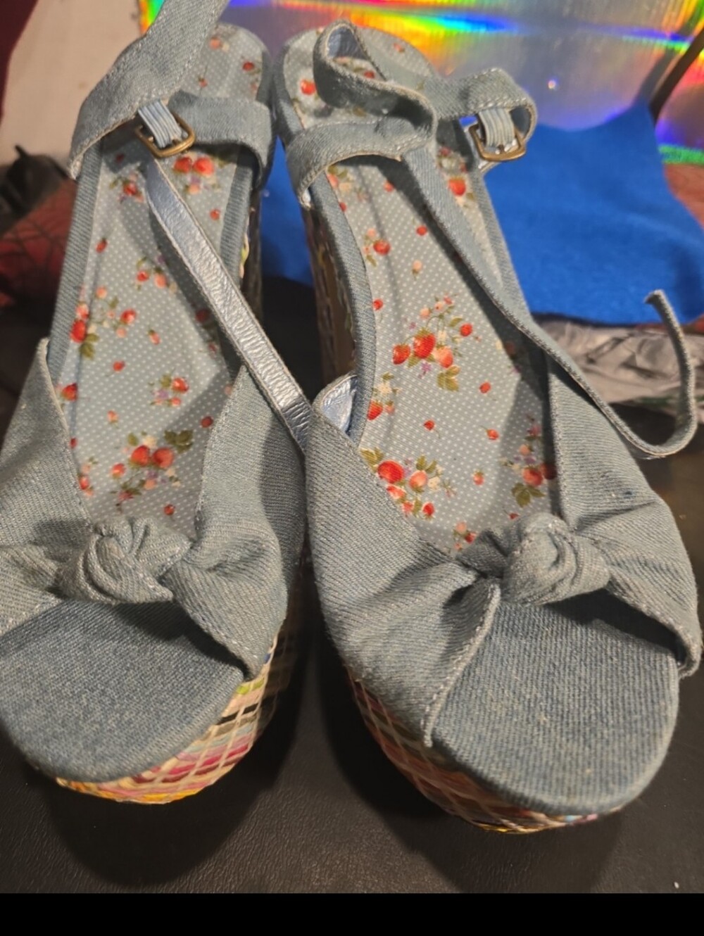 071326 Dressy blue size 8  3 inch heals. B0x 22aa